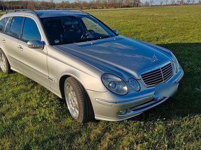 Gebraucht Mercedes E270 Avantgarde 177 PS (130 kW) 2004 Silber Kombi