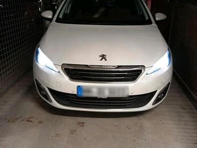 Weiß Gebraucht 2017 Peugeot 308 Coupé | 10.500 € (Fairer Preis)