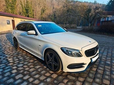 Gebraucht Mercedes C350e AMG 211 PS (155 kW) 2018 Weiß Limousine