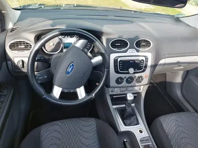 Gebraucht Ford Focus Cabriolet Trend 101 PS (74 kW) 2010 Schwarz Cabrio