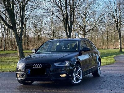Schwarz Gebraucht 2015 Audi A4 Kombi | 12.900 € (Fairer Preis)