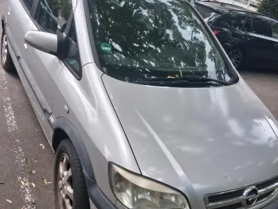Gebraucht Opel Zafira 125 PS (91 kW) 2003 Silber Van / Kleinbus