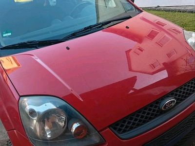 Gebraucht Ford Fiesta 60 PS (44 kW) 2008 Rot Kleinwagen