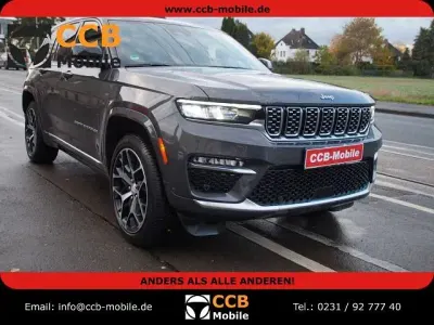 Gebraucht Jeep Grand Cherokee Summit 272 PS (200 kW) 2023 Grau (baltic grey) SUV