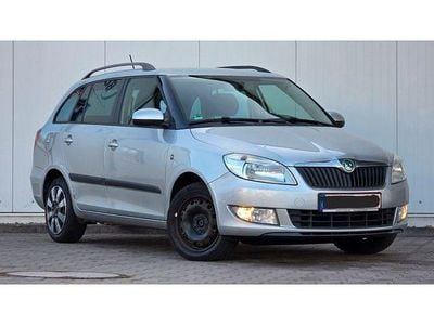 Silber Gebraucht 2012 Skoda Fabia Ambition Kombi | 3.980 € (Guter Preis)