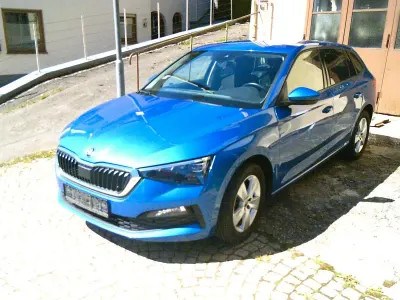 Gebraucht Skoda Scala Drive 116 PS (85 kW) 2020 Raceblau metallic Kleinwagen
