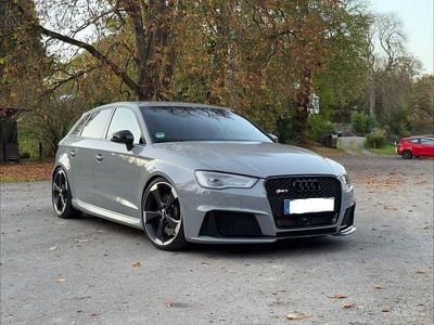 Grau Gebraucht 2016 Audi RS3 Sport Limousine | 32.800 € (Fairer Preis)
