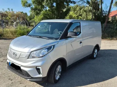 Neu Maxus eDeliver 3 89 kW (122 PS) 2025 Silber Van