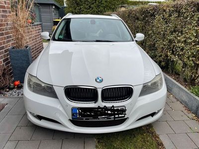 gebraucht BMW 316 d Touring weiß, Panorama, Navi, sparsam, Multilenkrad