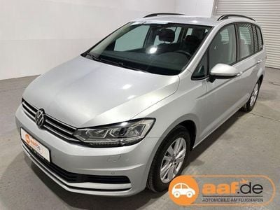 Second-hand VW Touran Comfortline 150 CP (110 kW) 2024 Argintiu Monovolum