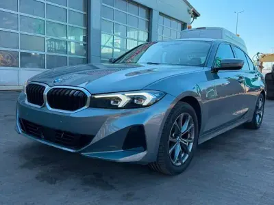 Gebraucht BMW 320 Sport Line 190 PS (139 kW) 2024 Grau Limousine