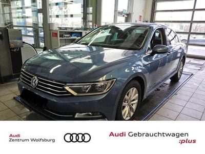 Gebraucht VW Passat Comfortline 150 PS (110 kW) 2014 Harvard blue metallic (metallic) Limousine