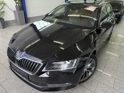 Używany Skoda Superb LAURIN & KLEMENT 190 KM (139 kW) 2017 Czarny Kombi