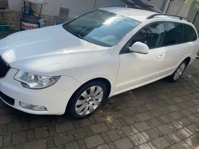 Gebraucht Skoda Superb 140 PS (102 kW) 2010 Weiß Kombi
