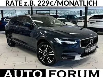 Usata Volvo V90 CC 190 CV (139 kW) 2019 Blu Station wagon