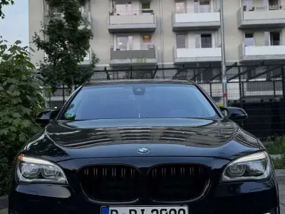 Gebraucht BMW 730L 258 PS (189 kW) 2025 Limousine