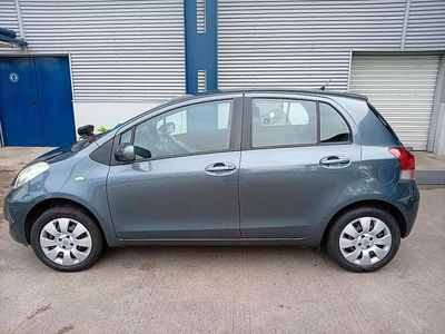 Usata Toyota Yaris 69 CV (50 kW) 2009 Blu Utilitaria