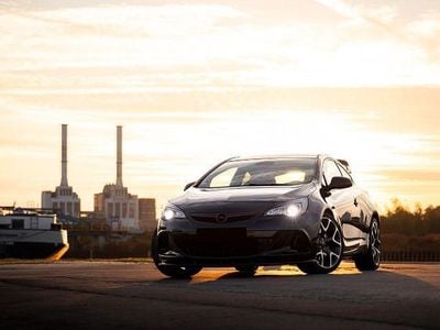 Gebraucht Opel Astra GTC OPC 280 PS (205 kW) 2014 Schwarz Limousine
