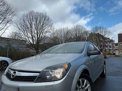Gebraucht Opel Astra GTC 116 PS (85 kW) 2008 Silber Coupé