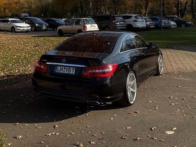 Gebraucht Mercedes E500 388 PS (285 kW) 2009 Schwarz Coupé