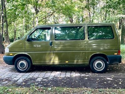 Usata VW Caravelle 102 CV (75 kW) 2001 Verde Furgone