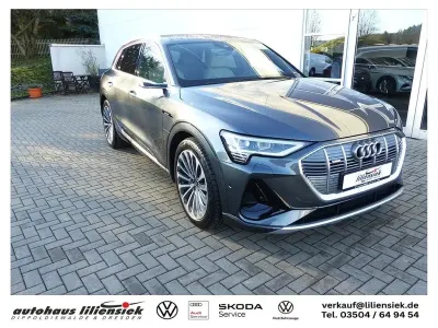 Gebraucht Audi e-tron S-Line 300 kW (408 PS) 2022 Grau SUV