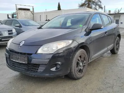 Usata Renault Mégane III 101 CV (74 kW) 2011 Nero Utilitaria