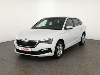 Weiß Gebraucht 2023 Skoda Scala Kleinwagen | 22.490 € (Fairer Preis)