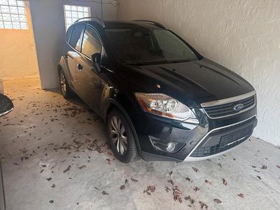 Schwarz Gebraucht 2012 Ford Kuga Titanium SUV | 7.000 € (Fairer Preis)
