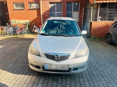 Usata Mazda 2 80 CV (58 kW) 2004 Argento Utilitaria