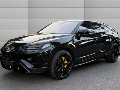 Schwarz Gebraucht 2023 Lamborghini Urus SUV | 291.550 € (Etwas zu teuer)