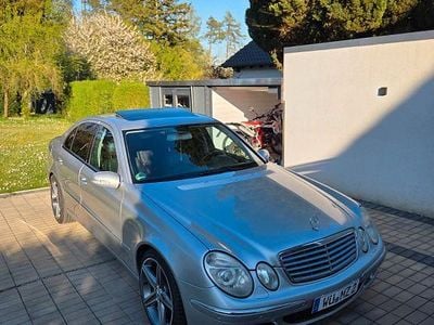Second-hand Mercedes E270 177 CP (130 kW) 2002 Argintiu Berlinǎ