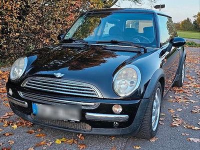 Schwarz Gebraucht 2004 Mini Cooper Kleinwagen | 1.800 € (Etwas zu teuer)