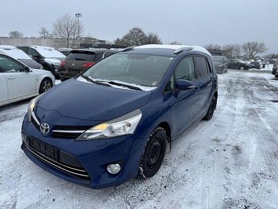 Gebraucht Toyota Verso Life 147 PS (108 kW) 2015 Blau Van / Kleinbus
