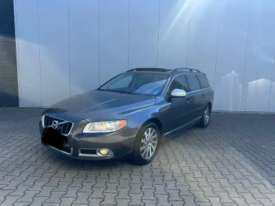 Usata Volvo V70 215 CV (158 kW) 2011 Grigio Station wagon