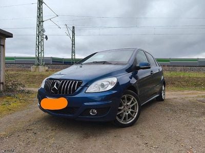 Gebraucht Mercedes B180 109 PS (80 kW) 2009 Blau Van / Kleinbus