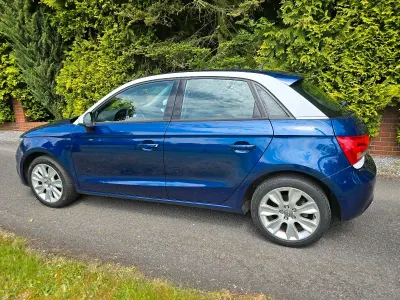 Gebraucht Audi A1 Sportback Ambition 90 PS (66 kW) 2015 Blau Kleinwagen