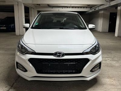 gebraucht Hyundai i20 1.0 T-GDI 100 PS / Navi / Kamera / Klimaaut