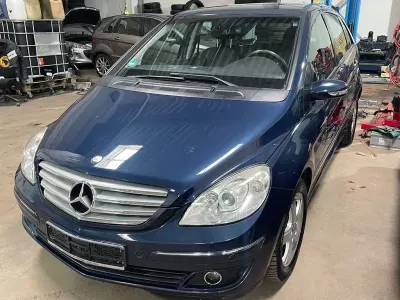Gebraucht Mercedes B170 116 PS (85 kW) 2006 Blau Van / Kleinbus