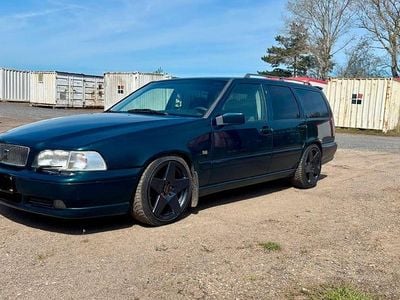 Second-hand Volvo V70 144 CP (105 kW) 1997 Verde Break