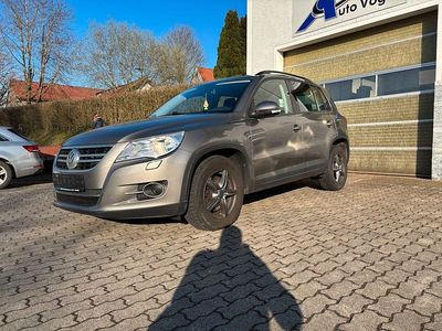 Gebraucht VW Tiguan Trendline 140 PS (102 kW) 2009 Grau SUV