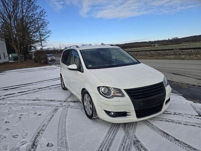 Gebraucht VW Touran 140 PS (102 kW) 2010 Weiß Van / Kleinbus
