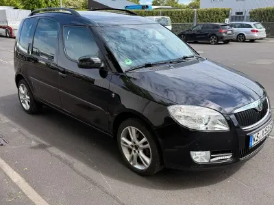Gebraucht Skoda Roomster Comfort 86 PS (63 kW) 2009 Schwarz Van / Kleinbus