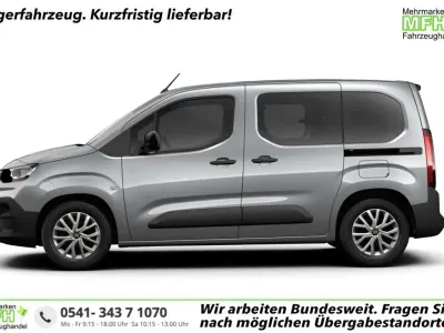 Neu Fiat Doblò 101 PS (74 kW) 2025 Maestro grau metallic Van / Kleinbus