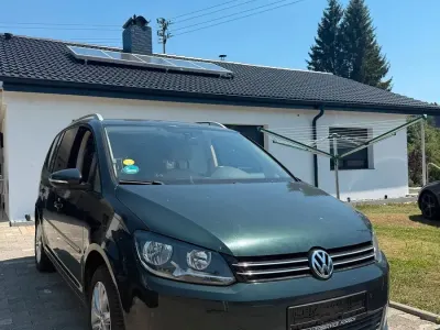 Gebraucht VW Touran Highline 140 PS (102 kW) 2011 Grün Van / Kleinbus