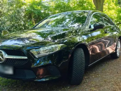 Używany Mercedes A250 218 KM (160 kW) 2022 Czarny Sedan/Limuzyna