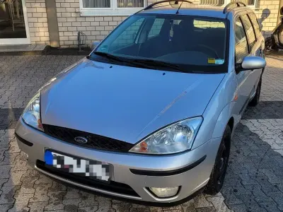 Gebraucht Ford Focus Ambiente 116 PS (85 kW) 2004 Silber Limousine