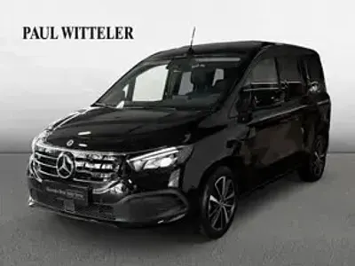 Używany Mercedes EQT200 89 kW (122 KM) 2025 Czarny Minivan