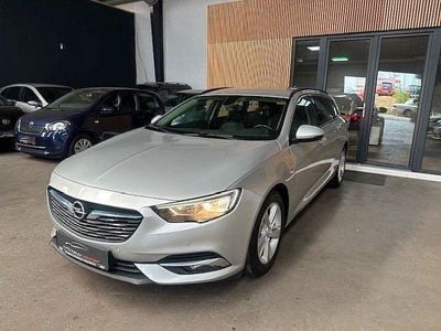 Gebraucht Opel Insignia Edition 165 PS (121 kW) 2018 Silber Kombi