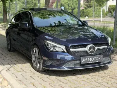 Gebraucht Mercedes CLA220 184 PS (135 kW) 2017 Blau Limousine